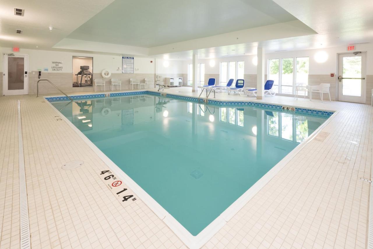 Holiday Inn Express & Suites - Michigan City By Ihg Exteriör bild