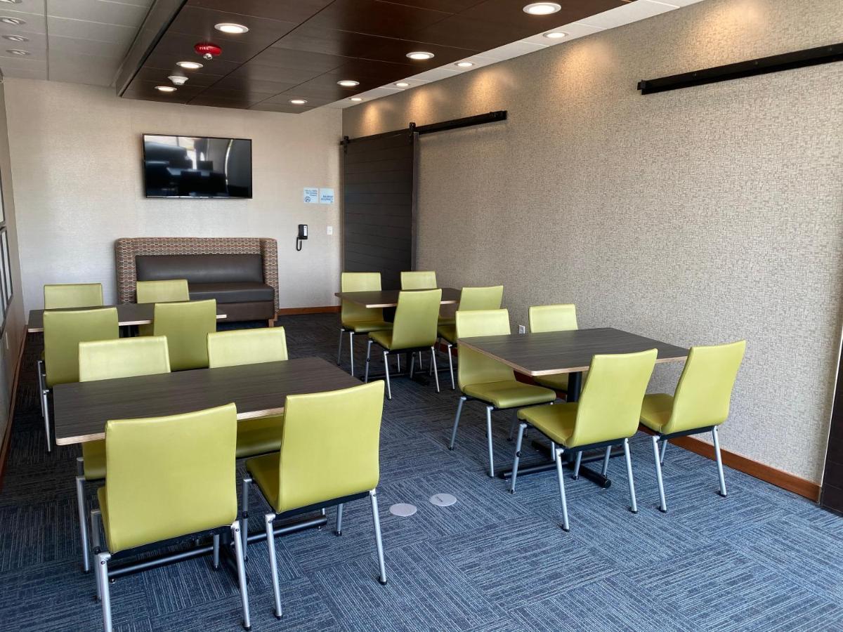 Holiday Inn Express & Suites - Michigan City By Ihg Exteriör bild