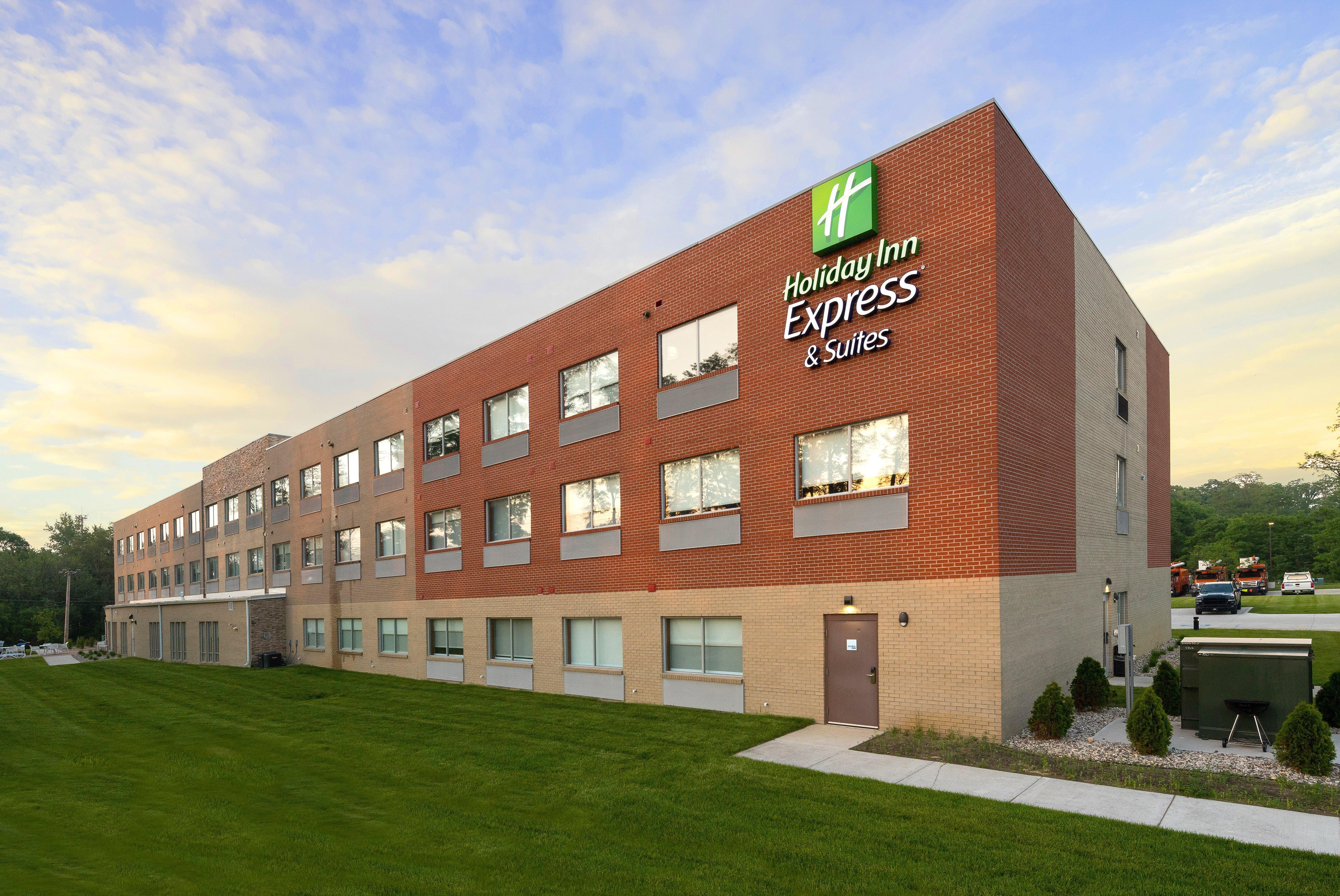 Holiday Inn Express & Suites - Michigan City By Ihg Exteriör bild