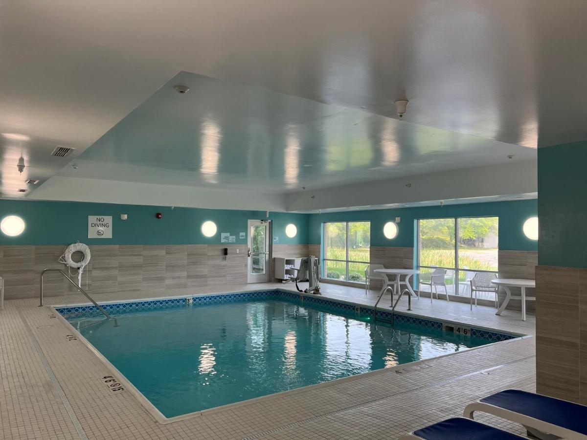 Holiday Inn Express & Suites - Michigan City By Ihg Exteriör bild