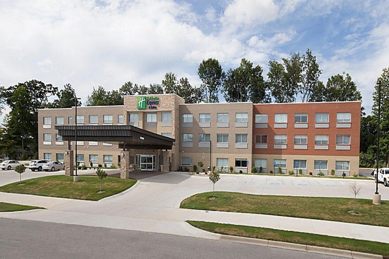 Holiday Inn Express & Suites - Michigan City By Ihg Exteriör bild