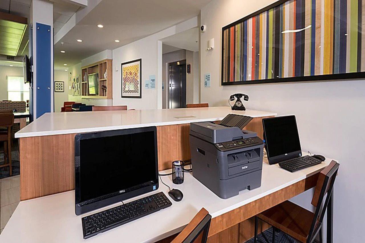 Holiday Inn Express & Suites - Michigan City By Ihg Exteriör bild